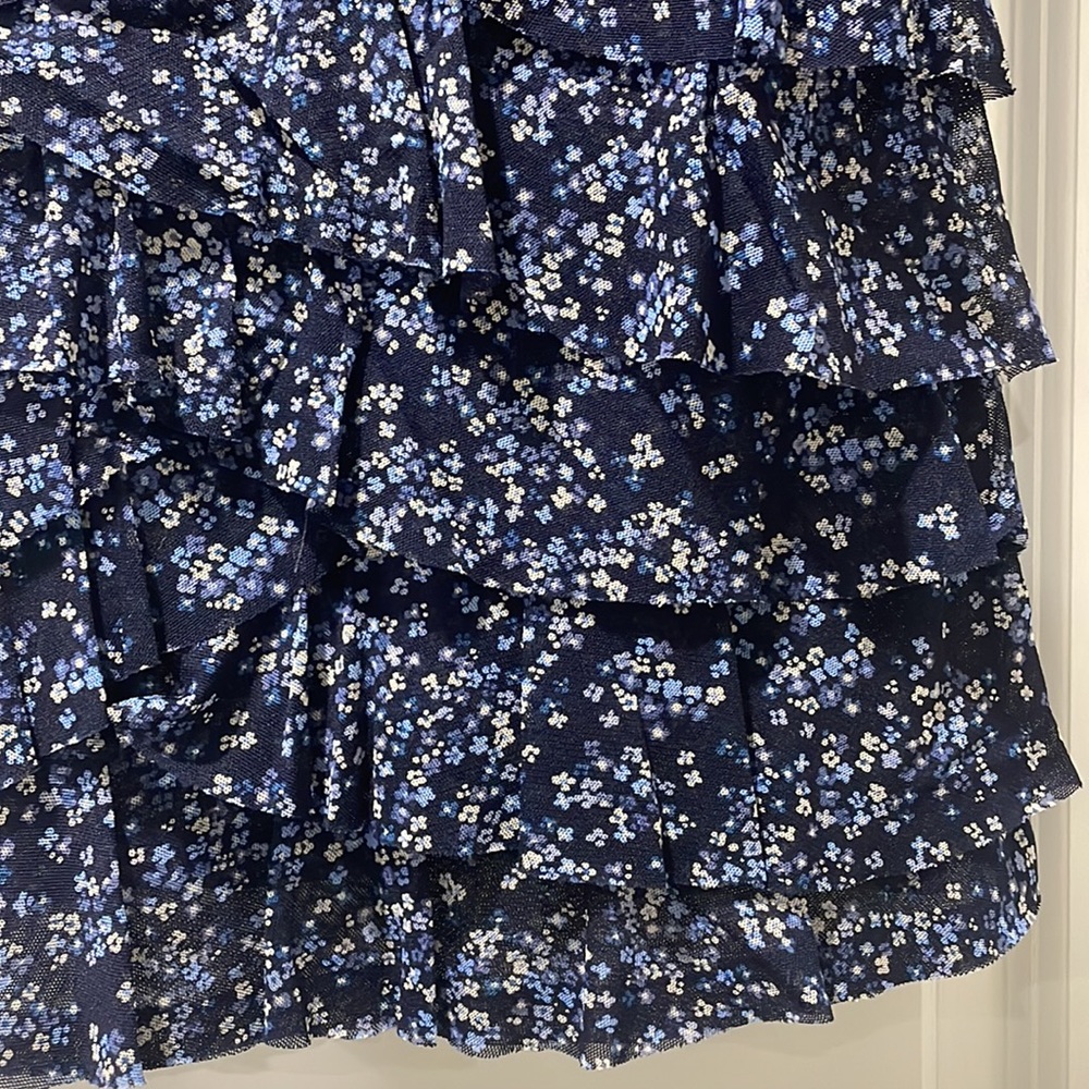 Express, Floral / Ruffle Top, Size Medium - Picture 3 of 4